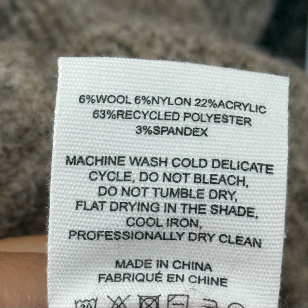Rumored Wild Horses Cardigan Size Medium - Picture 6 of 6